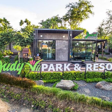 Buriram Judy Park & Resort Екстер'єр фото