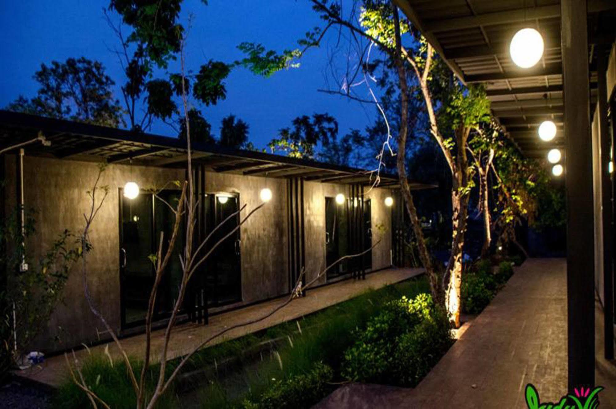 Buriram Judy Park & Resort Екстер'єр фото